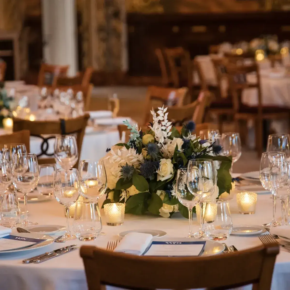 Tavola apparecchiata per una cena di gala a Monte Carlo