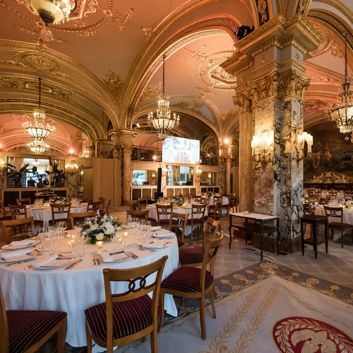 Sala storica di Monte Carlo allestita per una cena di gala